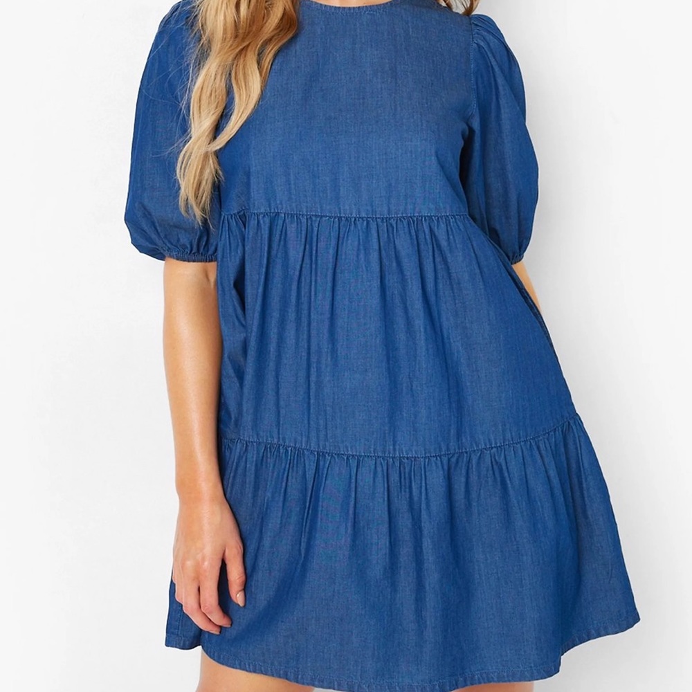 Boohoo tiered denim dress NWT